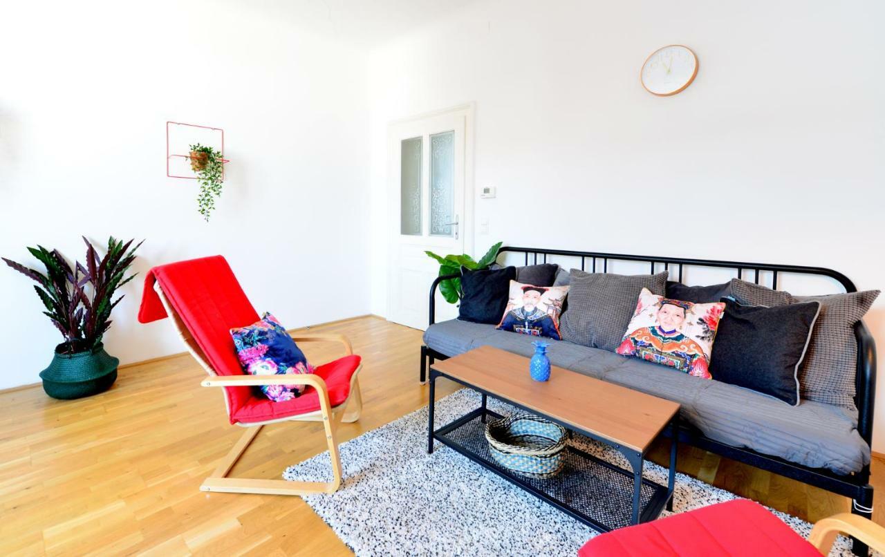 Bedrooms Wina Bagian luar foto